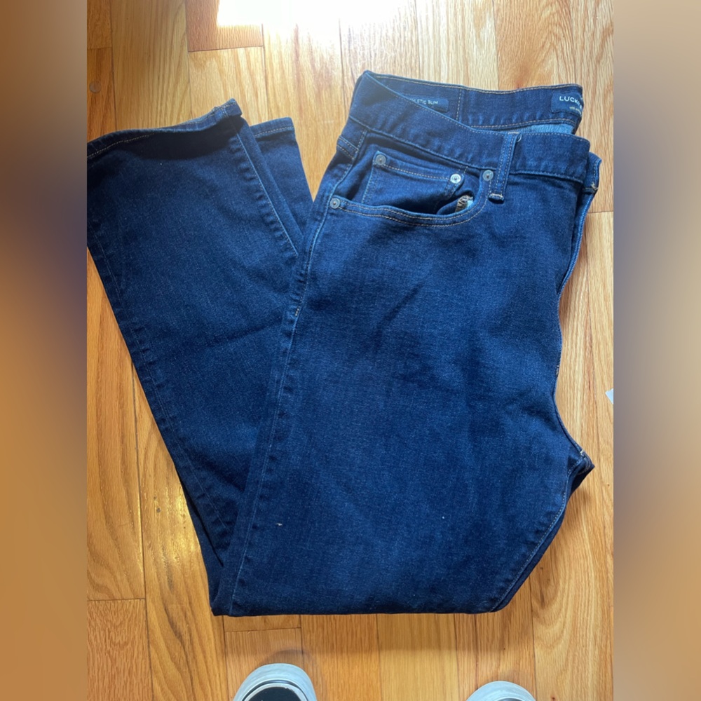 Men’s Lucky Brand 410 Athletic slim Jeans in dark wash size 36x30